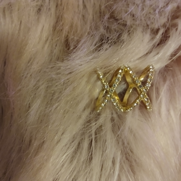 Ring - Picture 2 of 3